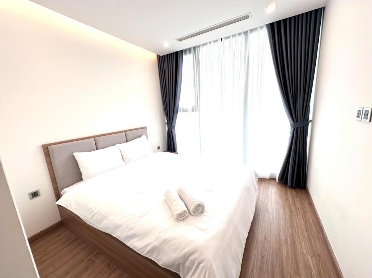 Luxury Apartment In Vinhomes Metropolis Hanoi Exterior photo