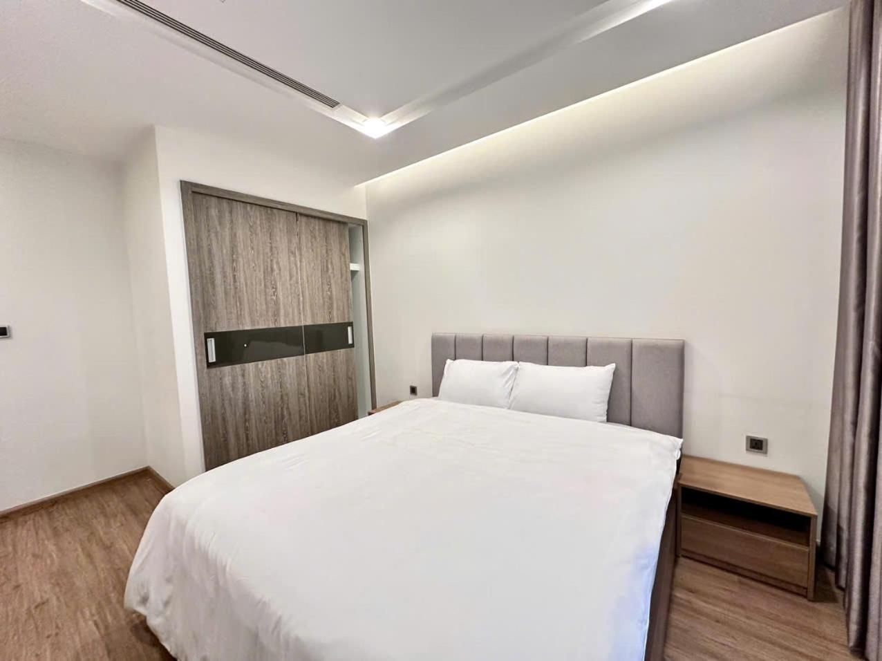 Luxury Apartment In Vinhomes Metropolis Hanoi Exterior photo